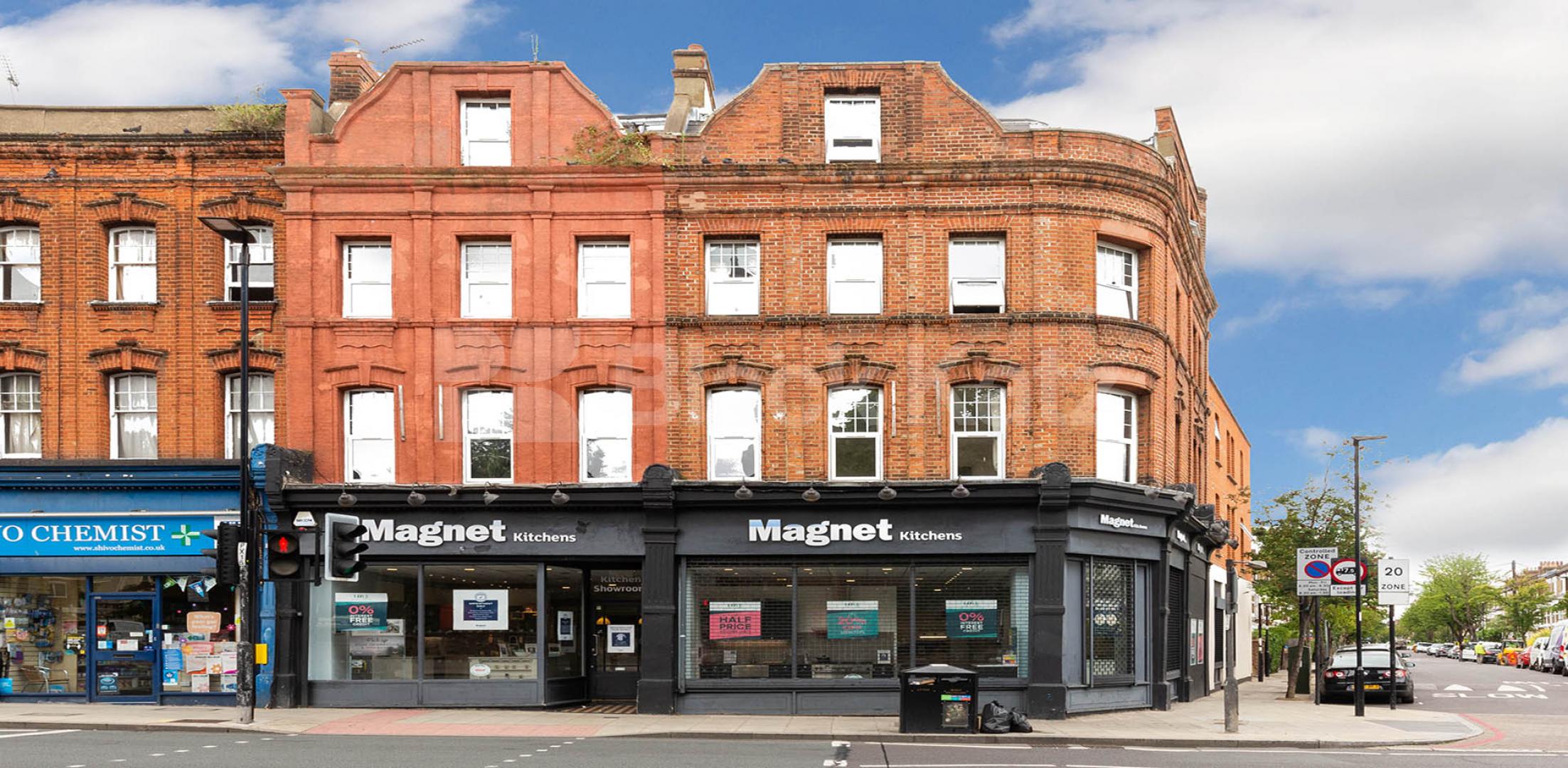 			PERFECT FOR 3 OR 4 SHARERS!, 3 Bedroom, 1 bath, 1 reception Apartment			 Criterion Mews, ARCHWAY N19